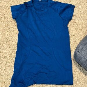 short sleeve lululemon blue top